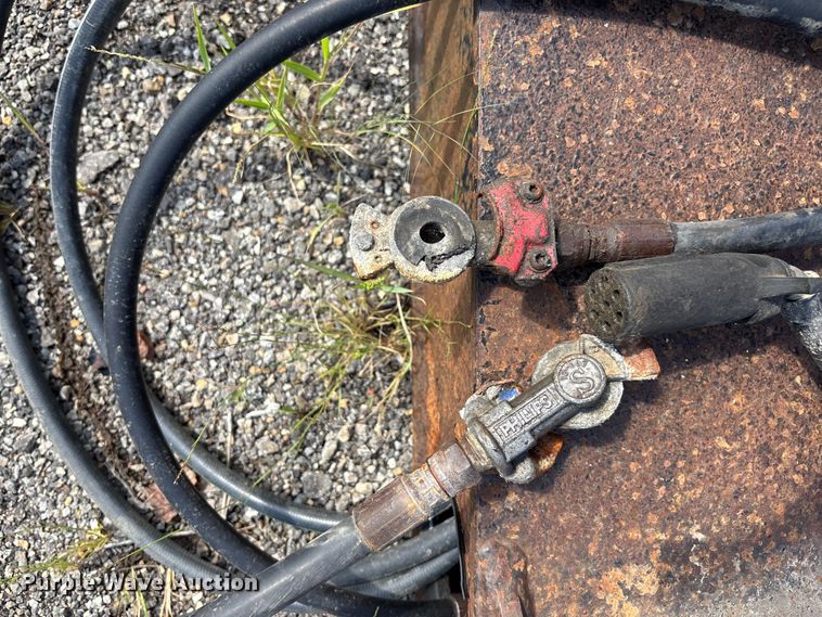 image for item DE2254 2009 Landoll tilt deck equipment trailer