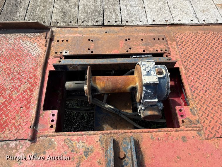 image for item DE2254 2009 Landoll tilt deck equipment trailer