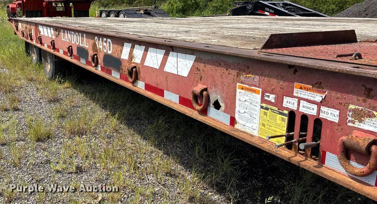 image for item DE2254 2009 Landoll tilt deck equipment trailer