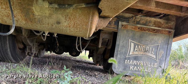 image for item DE2254 2009 Landoll tilt deck equipment trailer