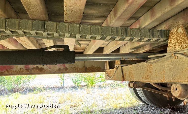 image for item DE2254 2009 Landoll tilt deck equipment trailer