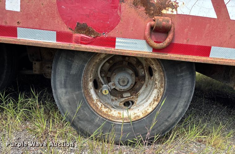 image for item DE2254 2009 Landoll tilt deck equipment trailer