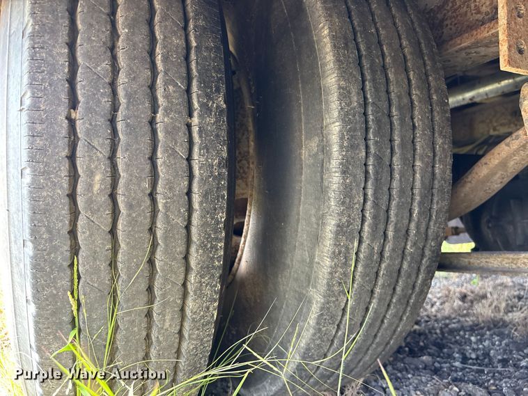 image for item DE2254 2009 Landoll tilt deck equipment trailer