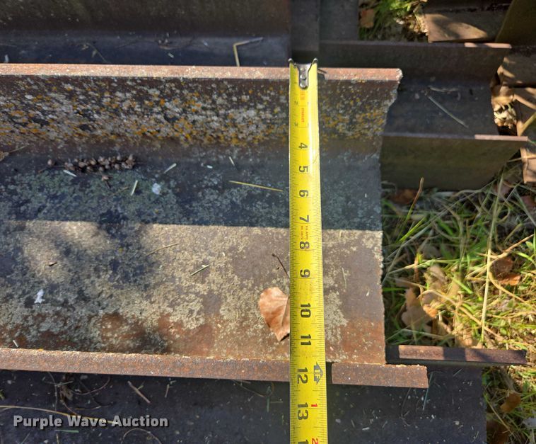 image for item DE2256 I-beams