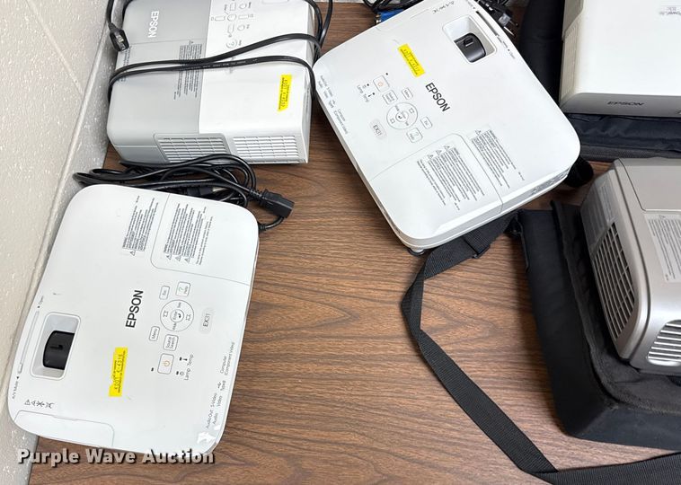 image for item DT7652 (5) Epson projectors 