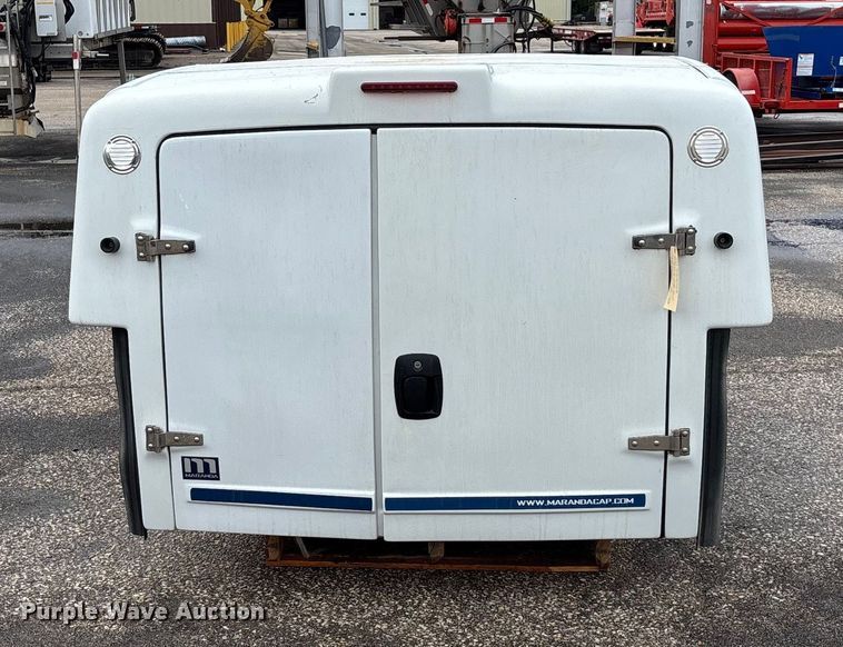 image for item DY6472 Maranda M-140 pickup truck topper