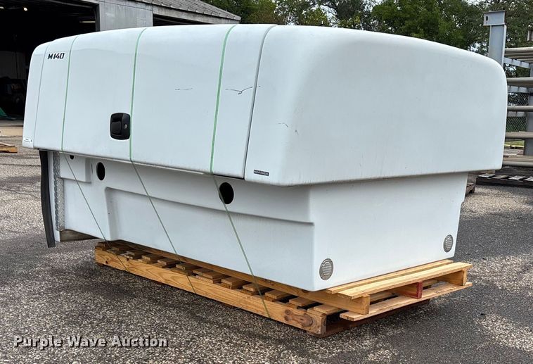 image for item DY6472 Maranda M-140 pickup truck topper