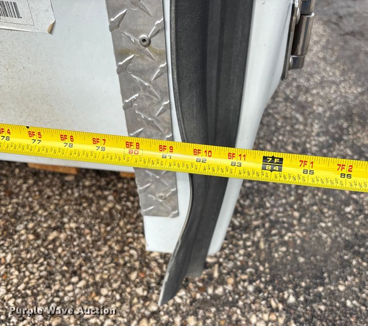 image for item DY6472 Maranda M-140 pickup truck topper