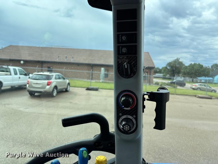 image for item DY6487 2019 New Holland T5.120 MFWD tractor