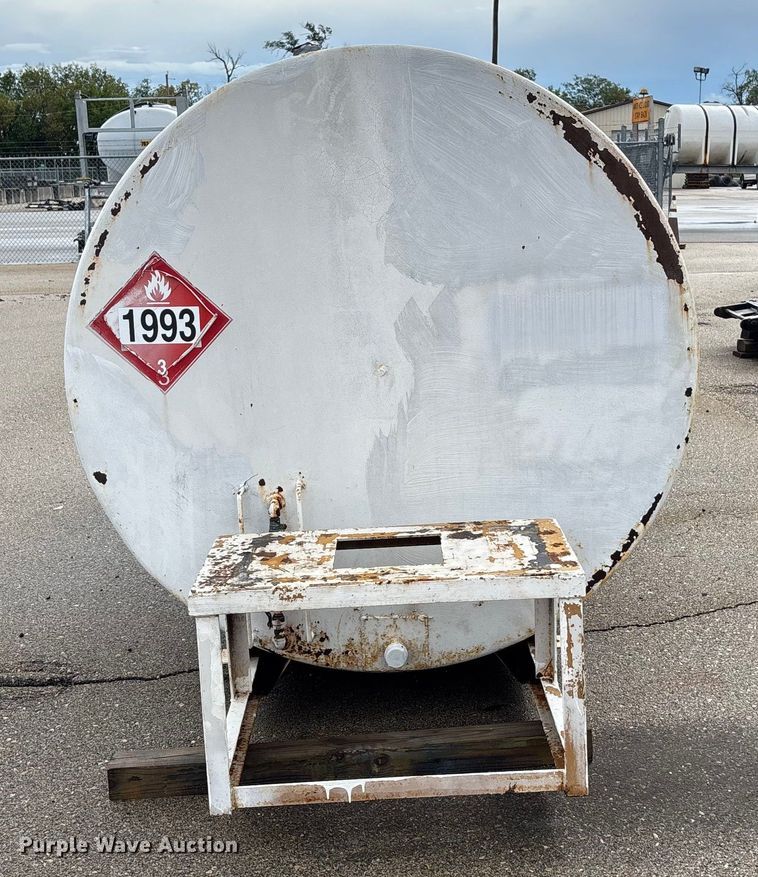 image for item DY6493 Fuel tank