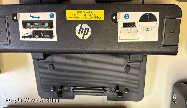 image for item DY8130 (17) docking stations