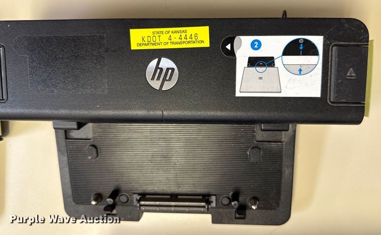 image for item DY8130 (17) docking stations