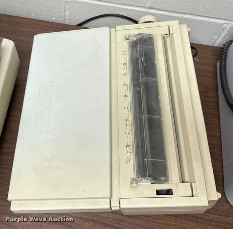 image for item DY8132 Electronics