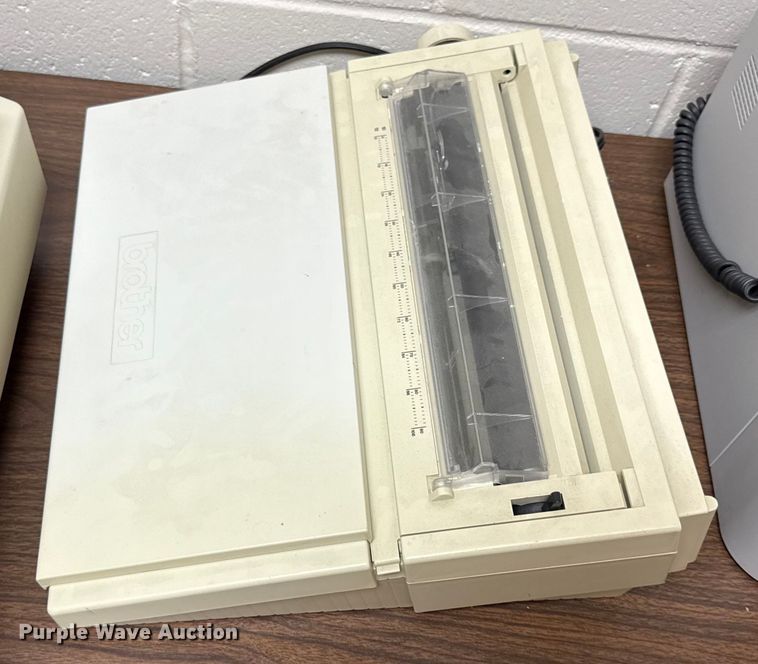 image for item DY8132 Electronics