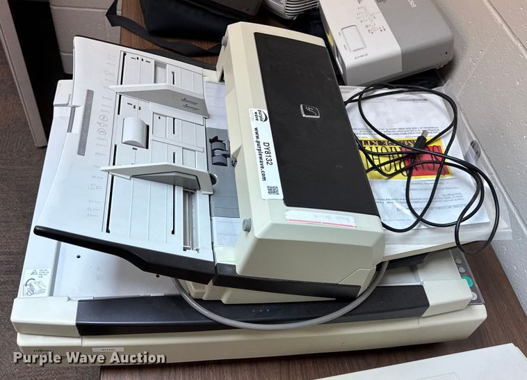 image for item DY8132 Electronics