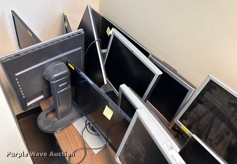 image for item DY8134 (23) monitors