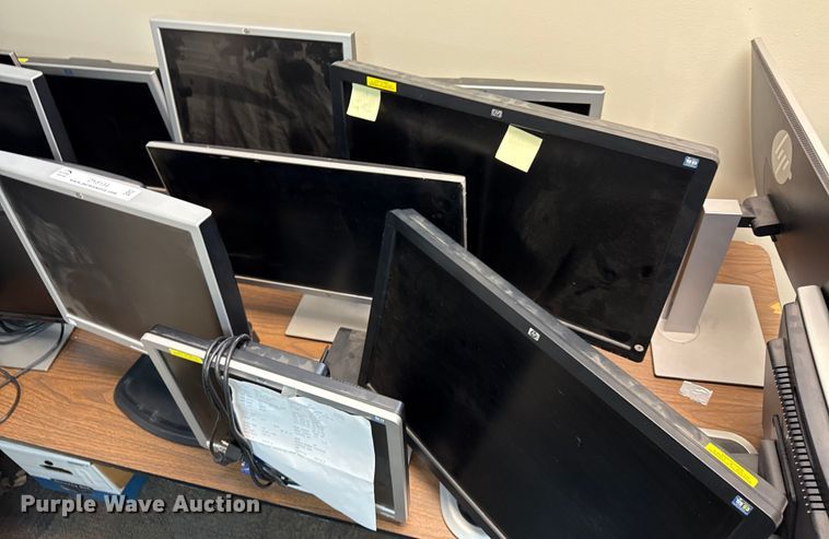 image for item DY8134 (23) monitors