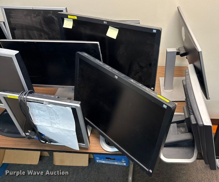 image for item DY8134 (23) monitors