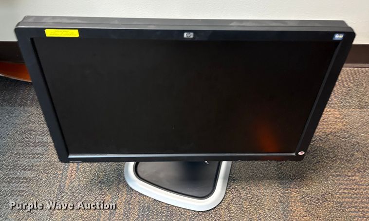 image for item DY8134 (23) monitors