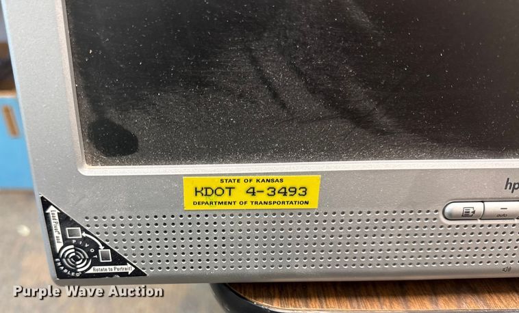 image for item DY8134 (23) monitors