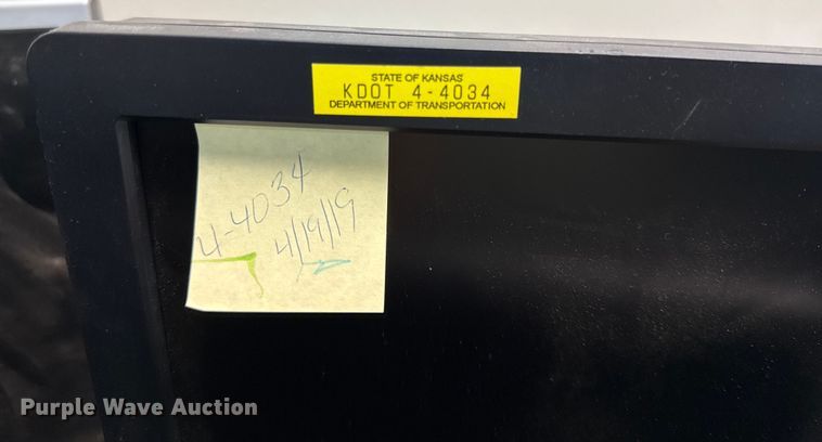 image for item DY8134 (23) monitors