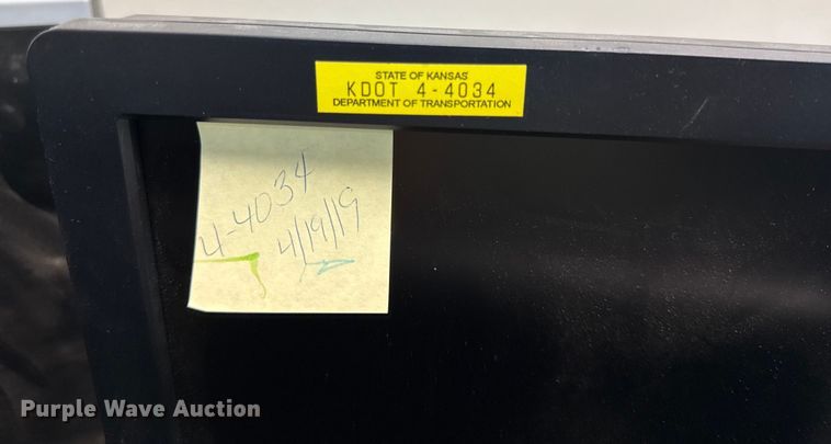 image for item DY8134 (23) monitors