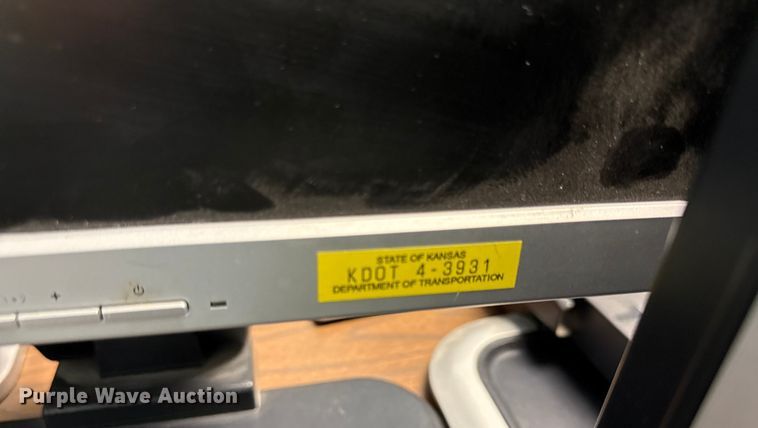 image for item DY8134 (23) monitors