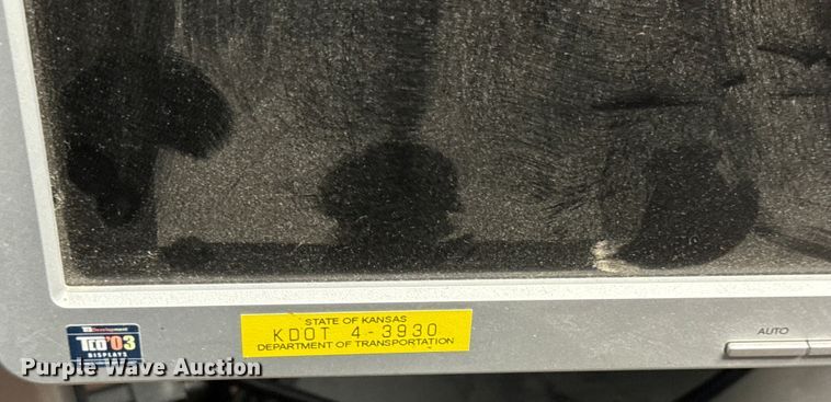 image for item DY8134 (23) monitors