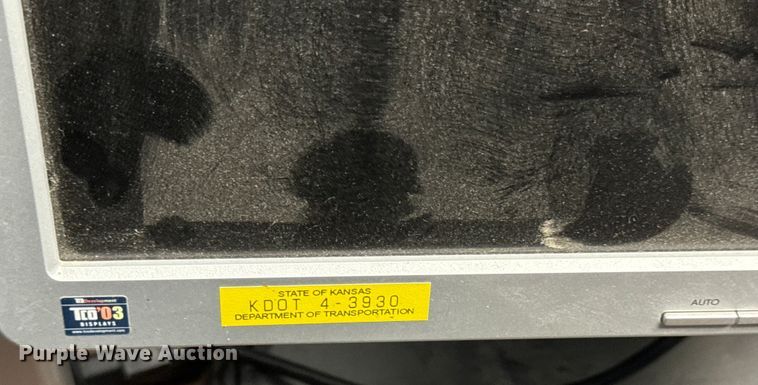 image for item DY8134 (23) monitors