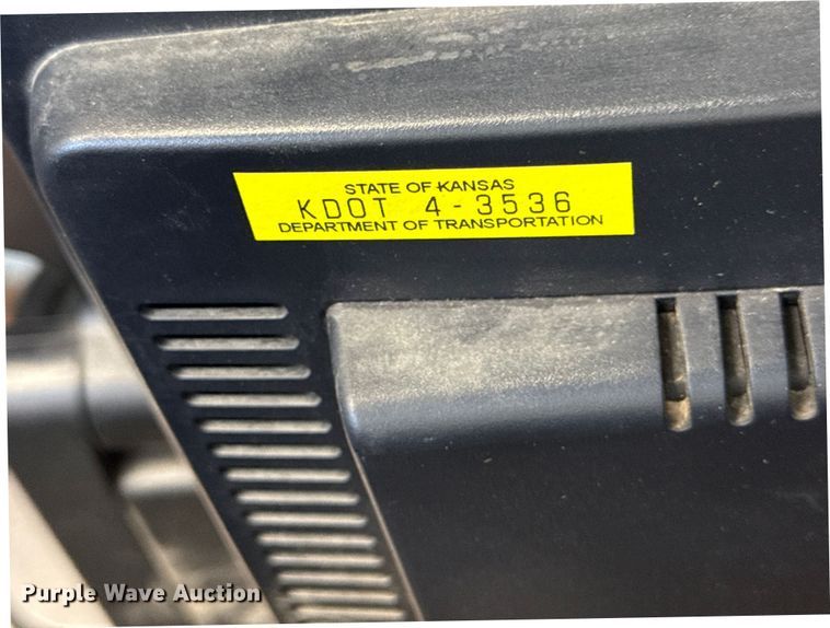 image for item DY8134 (23) monitors