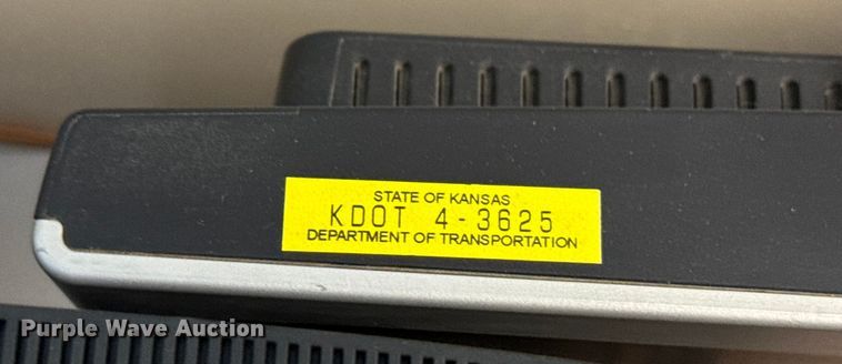 image for item DY8134 (23) monitors