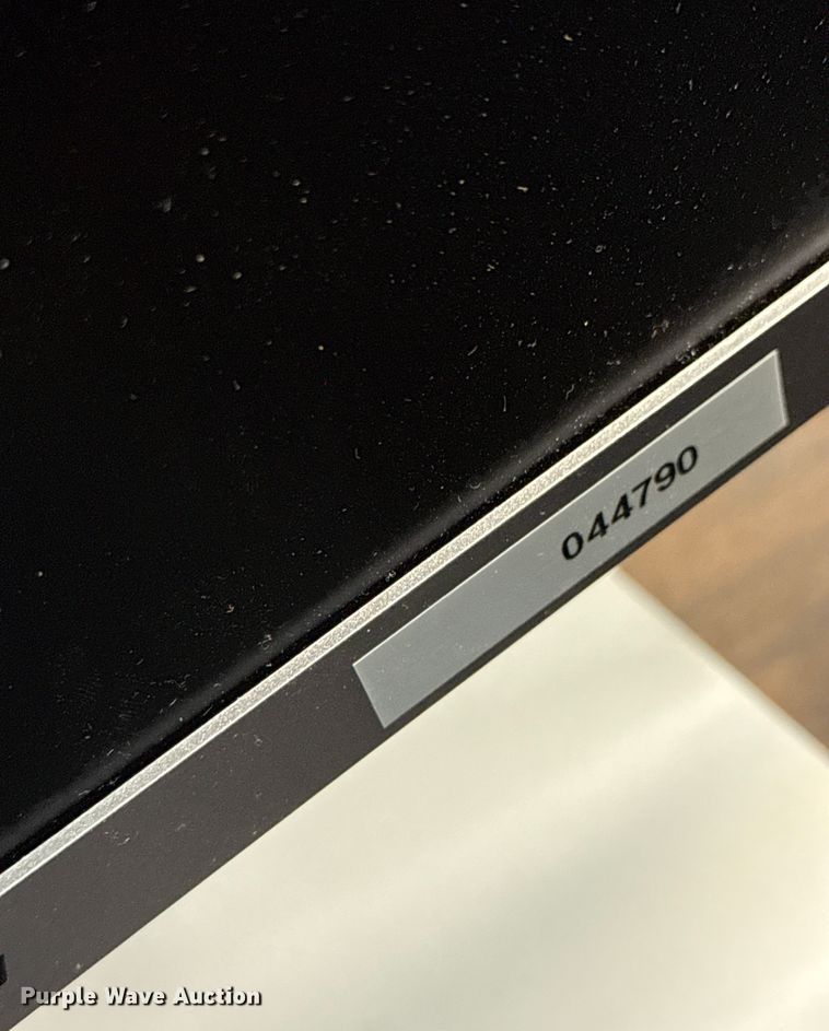 image for item DY8134 (23) monitors