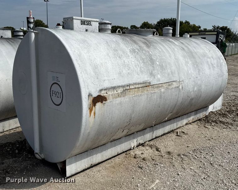 image for item DY8141 Diesel fuel tank