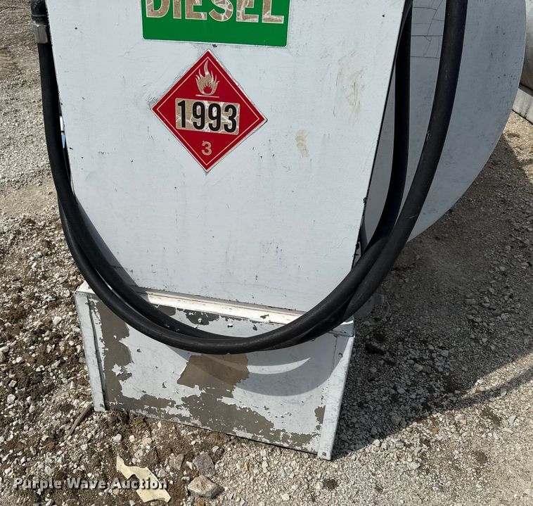 image for item DY8141 Diesel fuel tank