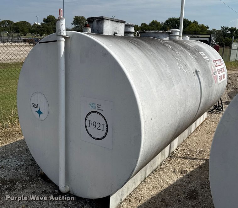 image for item DY8142 Gasoline fuel tank