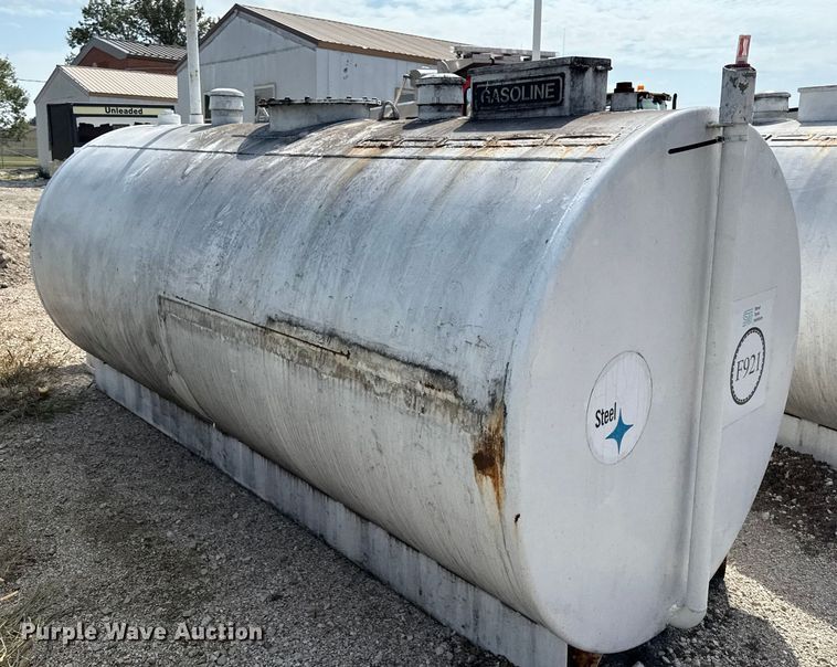 image for item DY8142 Gasoline fuel tank