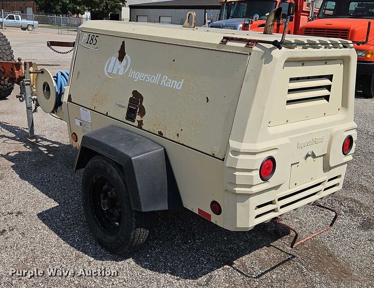 image for item DY8146 2007 Ingersoll Rand P185 air compressor