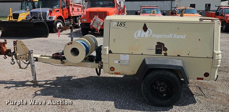 image for item DY8146 2007 Ingersoll Rand P185 air compressor