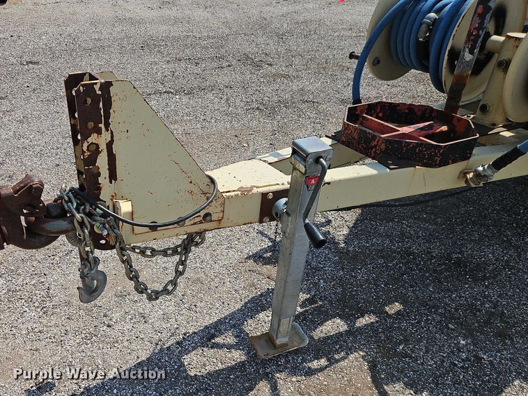 image for item DY8146 2007 Ingersoll Rand P185 air compressor