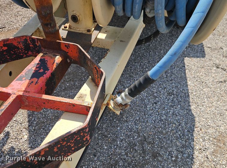 image for item DY8146 2007 Ingersoll Rand P185 air compressor