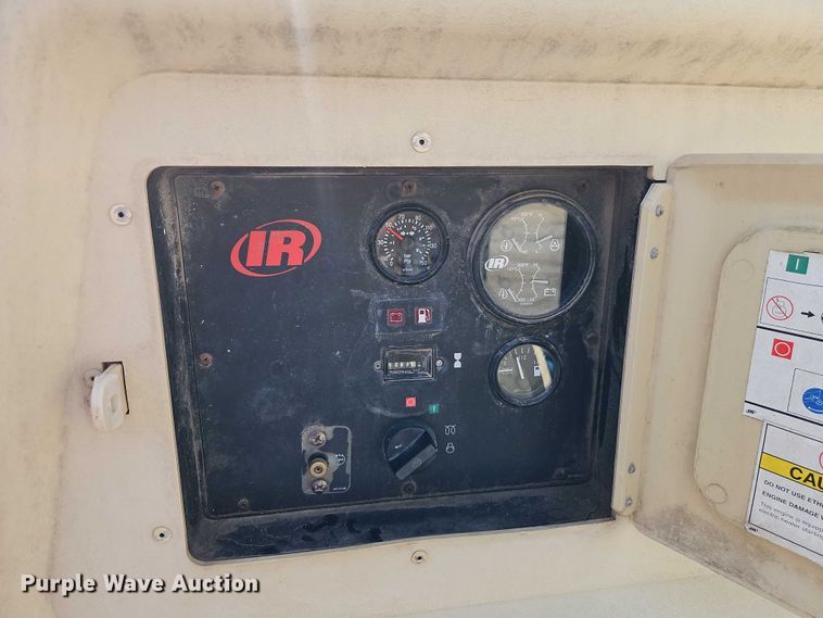 image for item DY8146 2007 Ingersoll Rand P185 air compressor