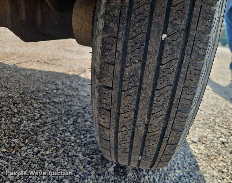 image for item DY8146 2007 Ingersoll Rand P185 air compressor