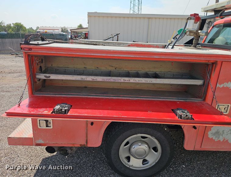 image for item DY8147 2008 Ford F250 Super Duty utility bed pickup truck