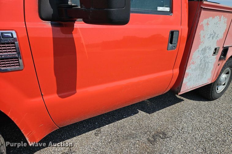 image for item DY8147 2008 Ford F250 Super Duty utility bed pickup truck