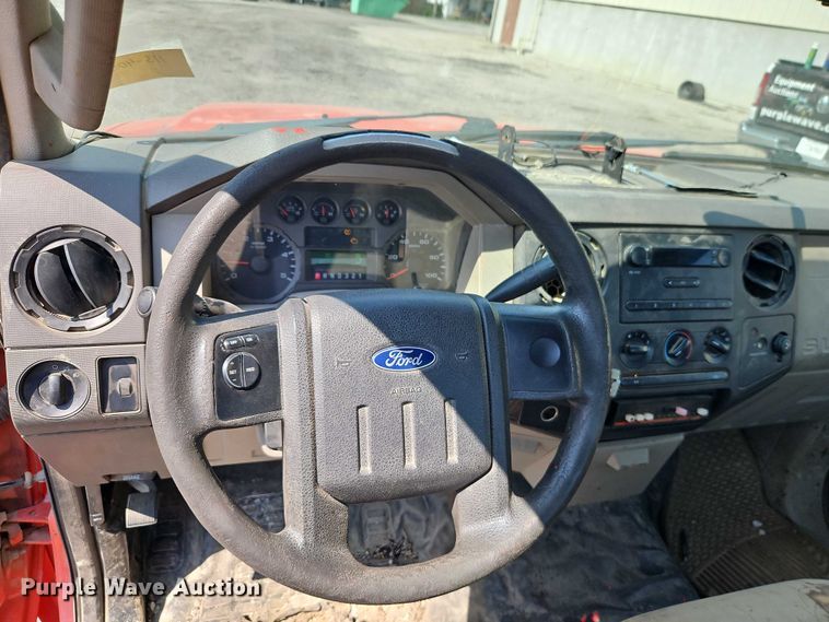 image for item DY8147 2008 Ford F250 Super Duty utility bed pickup truck