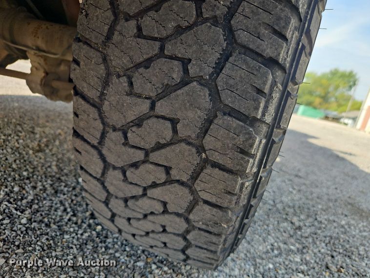 image for item DY8147 2008 Ford F250 Super Duty utility bed pickup truck