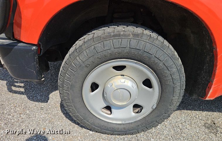 image for item DY8147 2008 Ford F250 Super Duty utility bed pickup truck