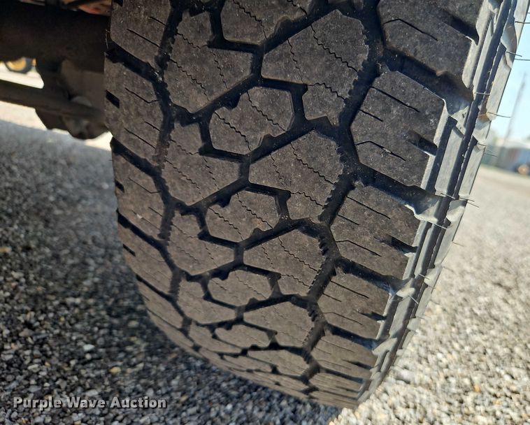 image for item DY8147 2008 Ford F250 Super Duty utility bed pickup truck