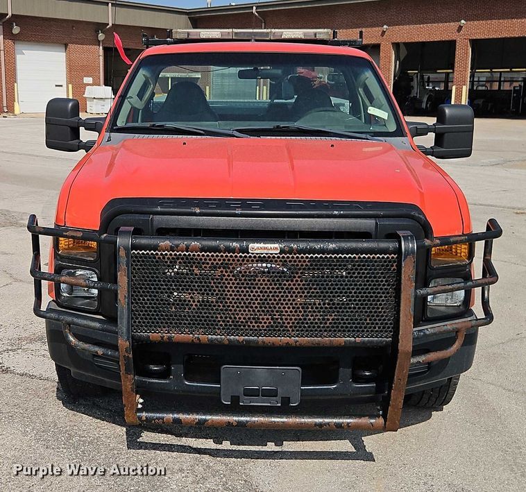 image for item DY8148 2009 Ford F250 Super Duty pickup truck