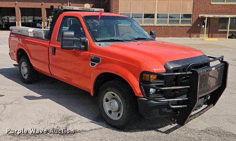 image for item DY8148 2009 Ford F250 Super Duty pickup truck